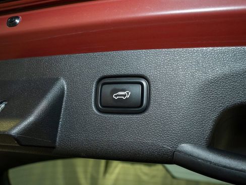 Certified 2025 Kia Sportage SX image 6