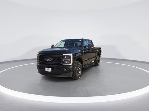 Used 2024 Ford F250 XL w/ STX Appearance Package AWD/4WD image 3