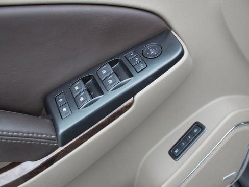 Used 2018 Chevrolet Tahoe LT image 13