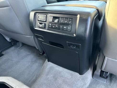 Used 2008 Toyota Sequoia Platinum image 30