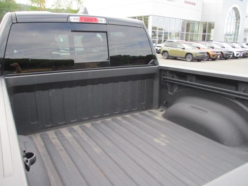 Used 2020 RAM 1500 Laramie AWD/4WD image 14