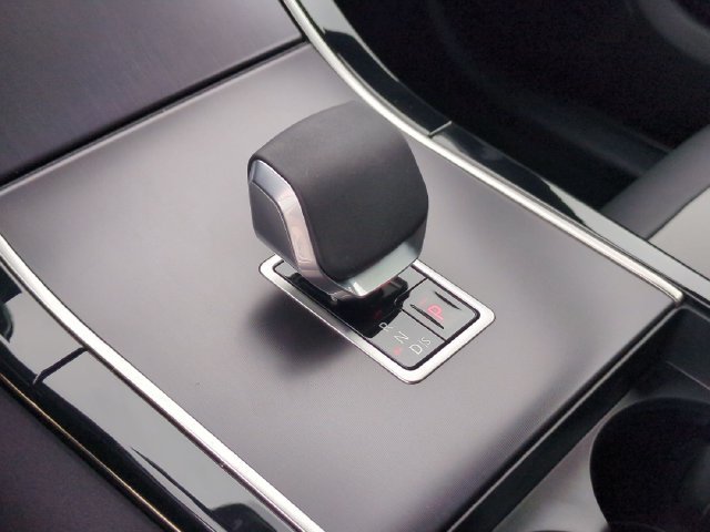 Used 2026 Land Rover Range Rover Velar Dynamic SE AWD/4WD image 9