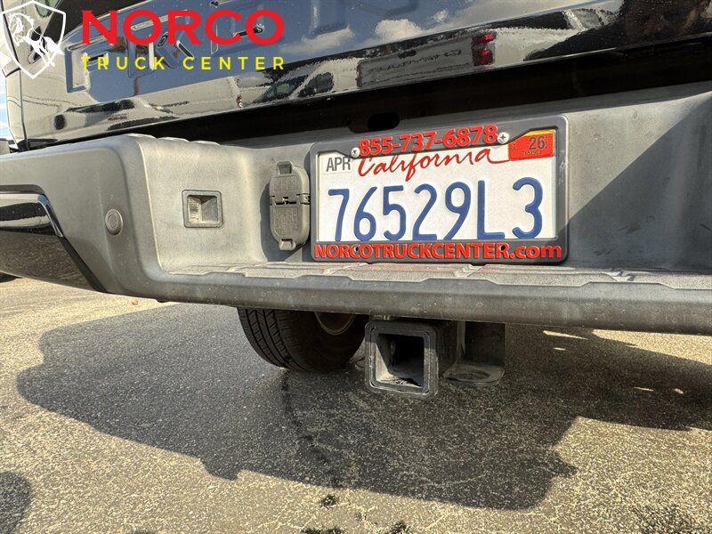 Used 2022 Nissan Frontier SV RWD image 12