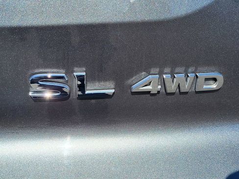 Used 2025 Nissan Pathfinder SL image 8