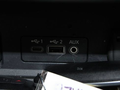 Used 2024 Nissan Sentra SV FWD image 27