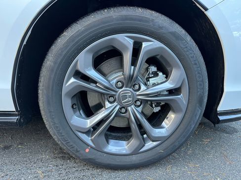 New 2025 Honda Accord EX-L image 9