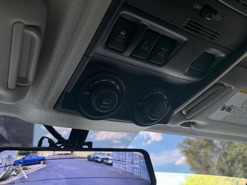 Used 2019 Toyota 4Runner TRD Off-Road AWD/4WD image 29