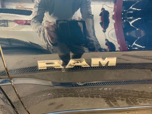 Used 2022 RAM 1500 Laramie image 10
