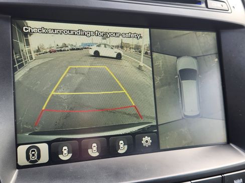 Used 2018 Hyundai Santa Fe Limited image 25