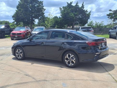 Used 2019 Kia Forte LXS FWD image 18