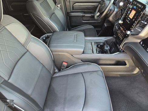 Used 2026 RAM 2500 Limited AWD/4WD image 10