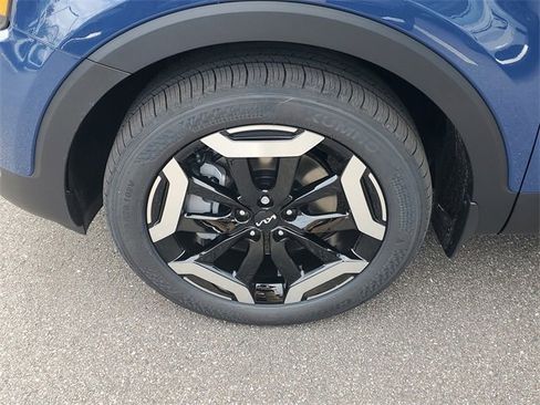 New 2025 Kia Telluride S image 39