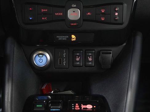 Used 2020 Nissan Leaf SL Plus FWD image 19