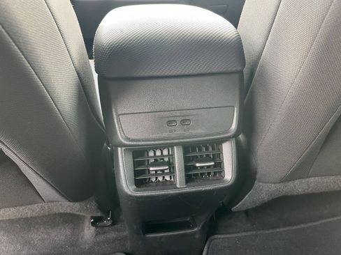 Used 2025 Chevrolet Equinox LT FWD image 22