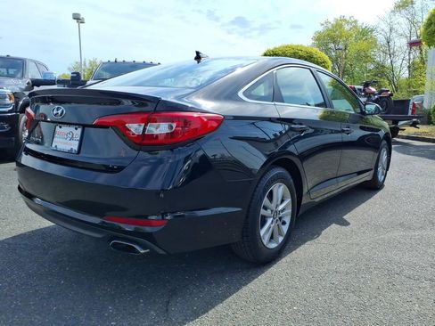 Used 2015 Hyundai Sonata SE w/ Option Group 09 FWD image 19