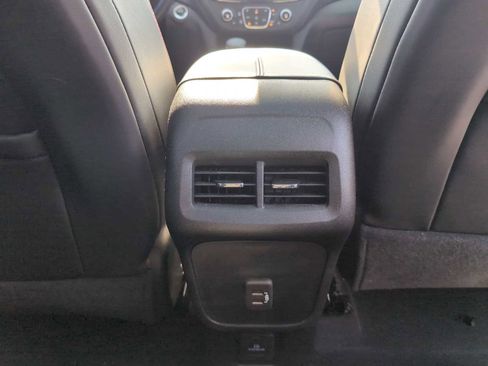 Used 2022 Chevrolet Equinox RS w/ Infotainment Package AWD/4WD image 24