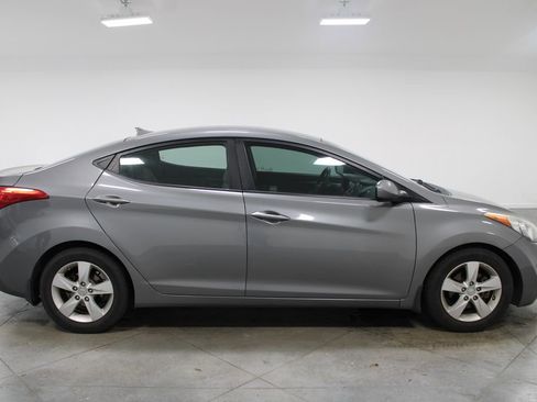 Used 2013 Hyundai Elantra GLS image 11