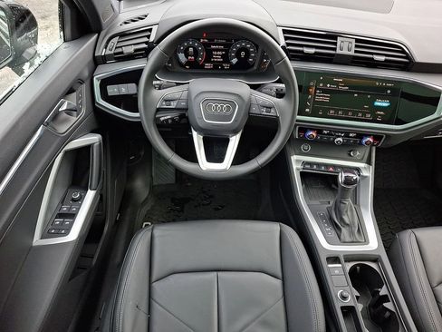 Certified 2025 Audi Q3 2.0T Premium Plus w/ Premium Plus Package image 12