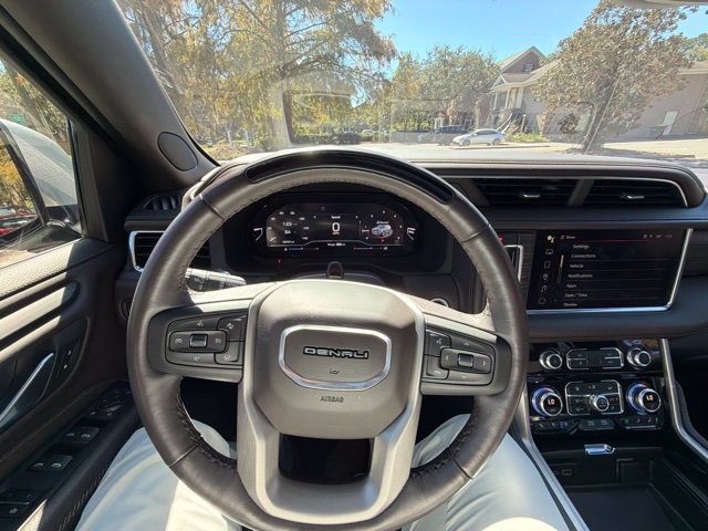 Used 2023 GMC Yukon Denali w/ Advanced Technology Package RWD image 8