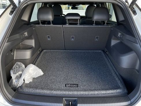 New 2026 Volkswagen Tiguan SE R-Line image 32