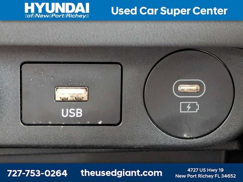 Used 2025 Hyundai Elantra SE FWD image 21