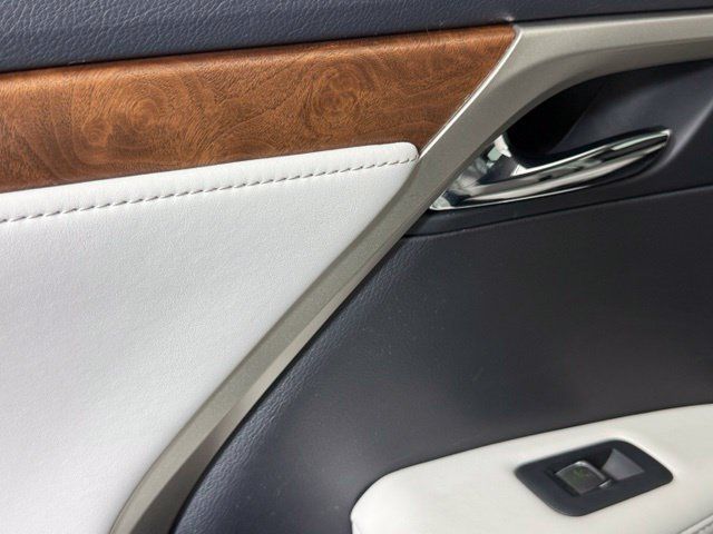 Used 2020 Lexus RX 350L FWD w/ Premium Package image 24