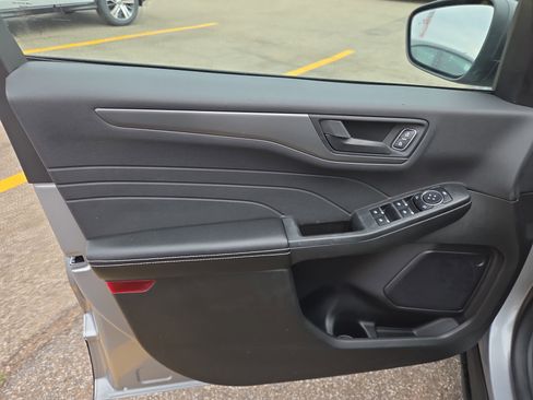 Used 2024 Ford Escape Active w/ Cold Weather Package image 6