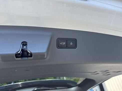 Used 2025 Hyundai Santa Fe SEL FWD image 14