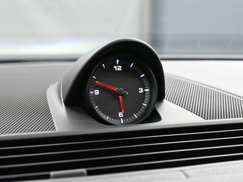 Certified 2023 Porsche Panamera 4 Platinum Edition image 20