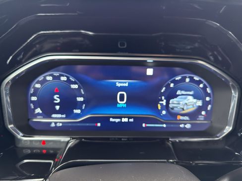 Used 2022 Chevrolet Silverado 1500 LT image 18