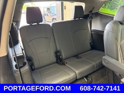 Used 2020 Buick Enclave Essence w/ Sound and Sites Package AWD/4WD image 35