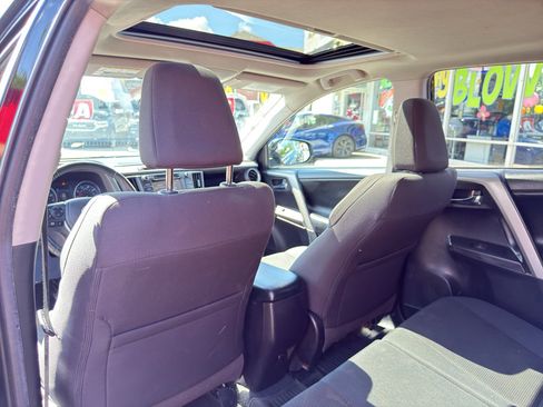 Used 2018 Toyota RAV4 XLE w/ Plus Extra Value Package AWD/4WD image 15