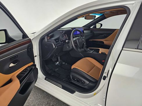 Certified 2025 Lexus ES 350 w/ Premium Package FWD image 20