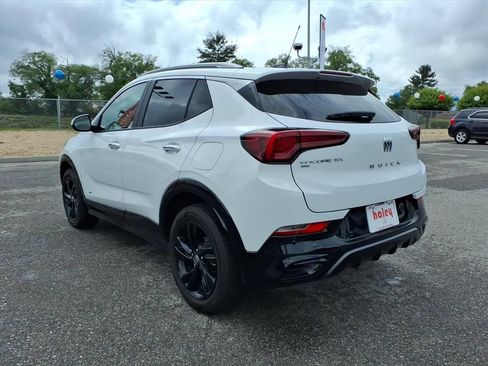 Used 2025 Buick Encore GX Sport Touring w/ Advanced Technology Package AWD/4WD image 7