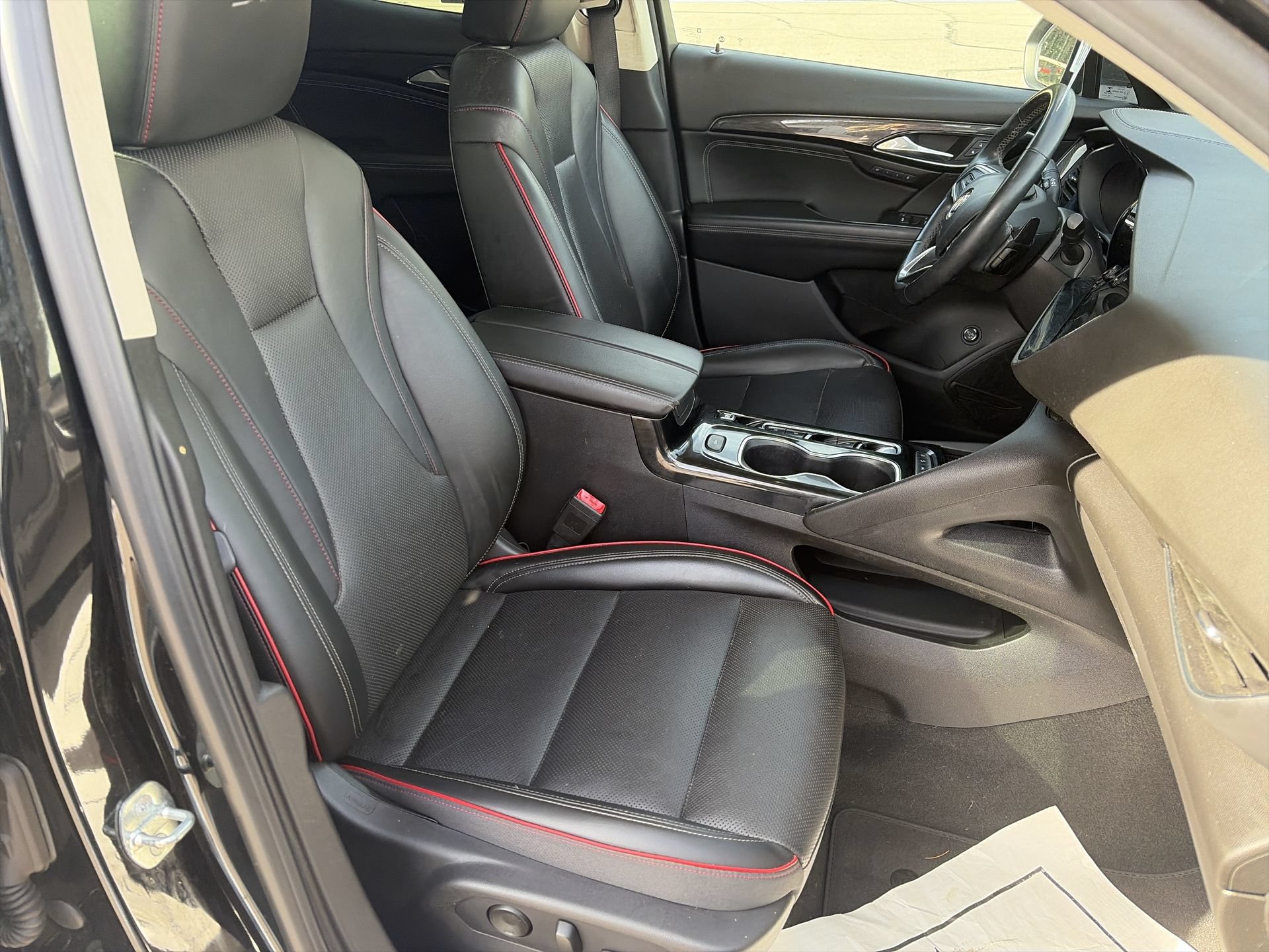 Used 2022 Buick Envision Essence w/ Sport Touring Package AWD/4WD image 30