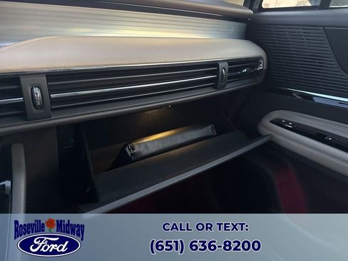 Used 2022 Lincoln Corsair AWD w/ Premium Package image 19