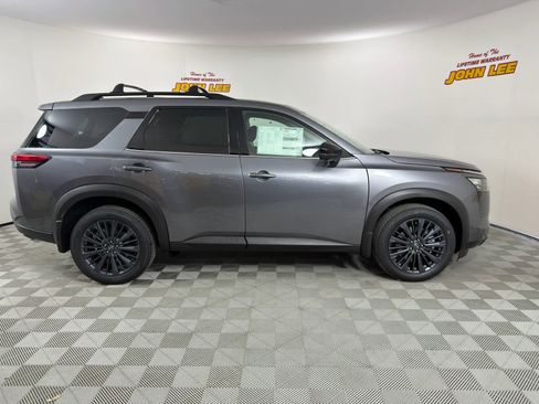 New 2026 Nissan Pathfinder SL w/ SL Premium Package image 7