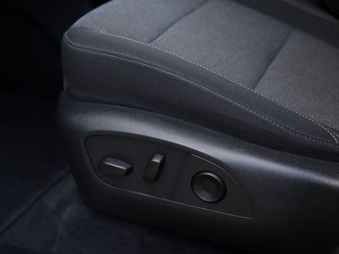 Used 2025 GMC Acadia Elevation image 23