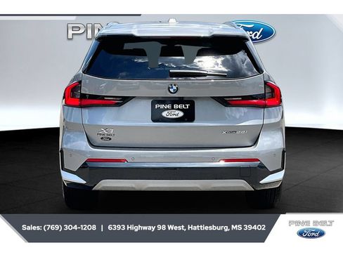 Used 2025 BMW X1 xDrive28i AWD/4WD image 4