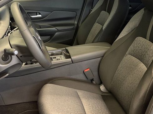 New 2026 Nissan Sentra SV w/ SV Convenience Package FWD image 25