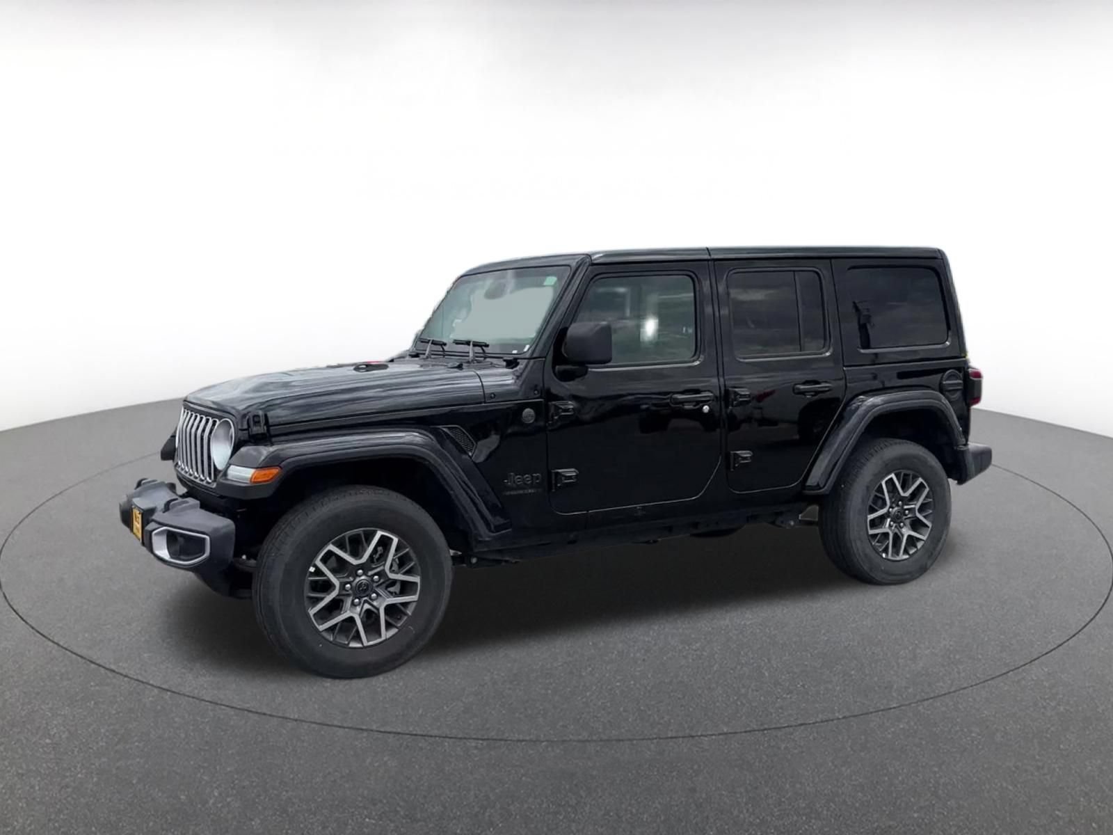 Used 2025 Jeep Wrangler Unlimited Sahara AWD/4WD image 7