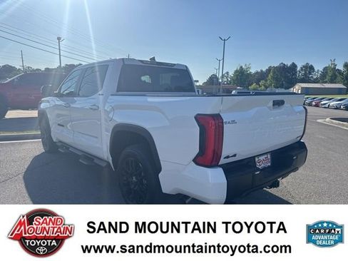 Used 2025 Toyota Tundra Limited AWD/4WD image 5