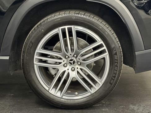 Used 2026 Mercedes-Benz GLS 450 4MATIC image 17