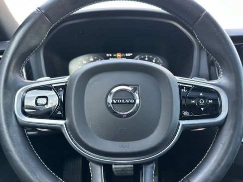 Used 2019 Volvo S60 T5 R-Design image 22