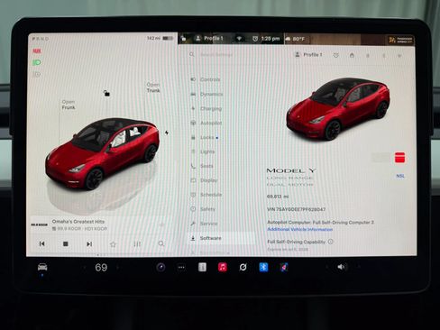 Used 2023 Tesla Model Y Long Range AWD/4WD image 22