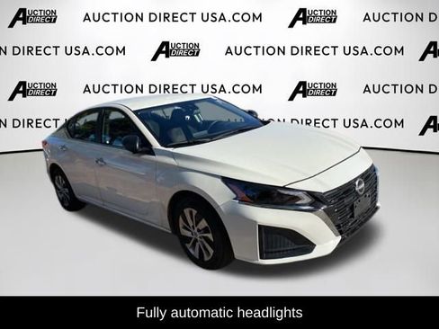 Used 2024 Nissan Altima 2.5 S image 6