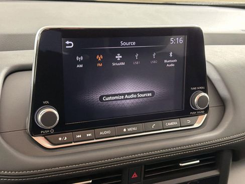 Used 2024 Nissan Rogue SV image 17