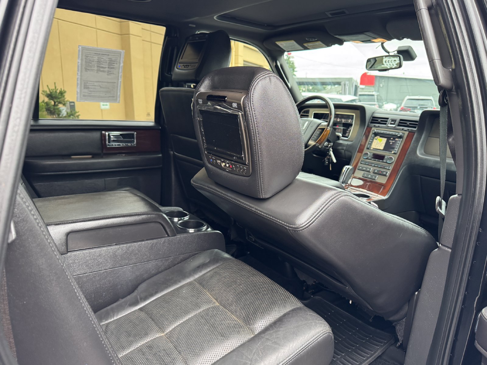 Used 2012 Lincoln Navigator L 4WD image 21