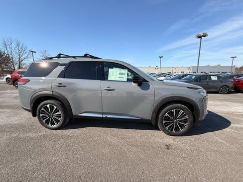 New 2026 Nissan Pathfinder Platinum w/ Cargo Package image 4