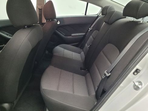 Used 2017 Kia Forte LX image 18